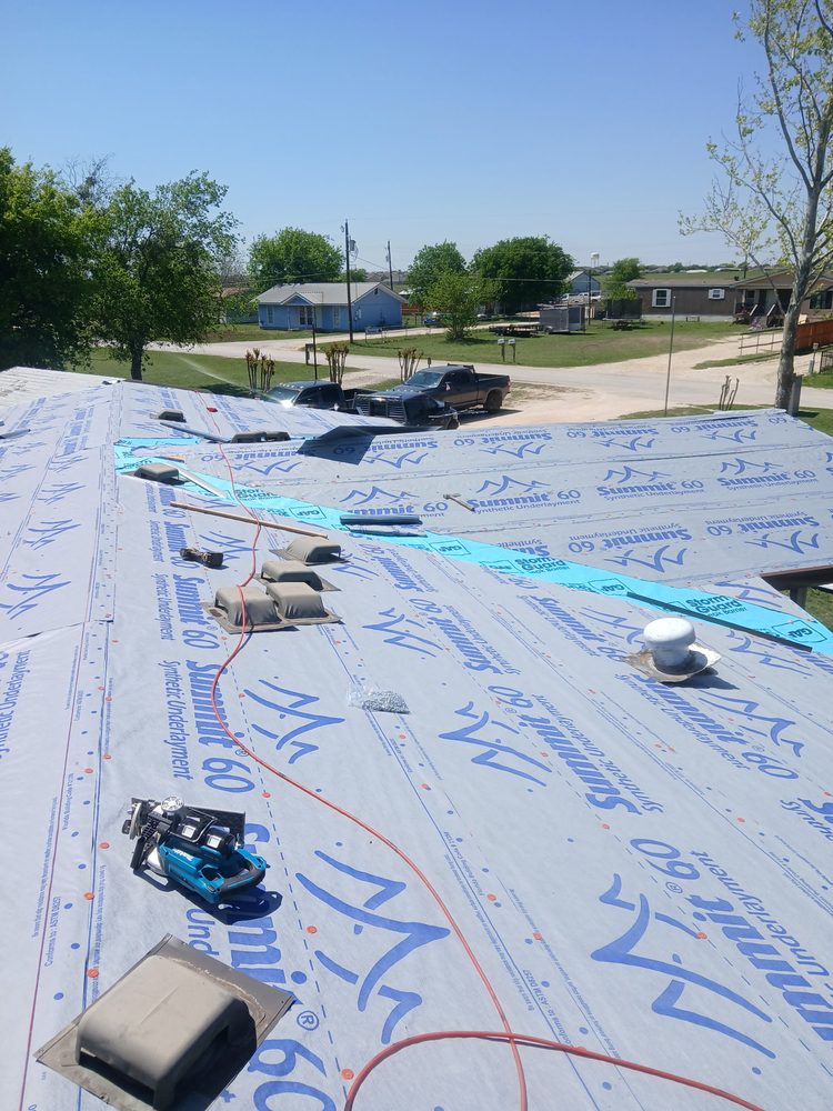 Slide of Saldana's Roofing