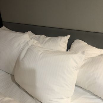 La Quinta by Wyndham Houston Rosenberg - No pillowcases on pillows - Hotels Near Me - Rosenberg, Texas