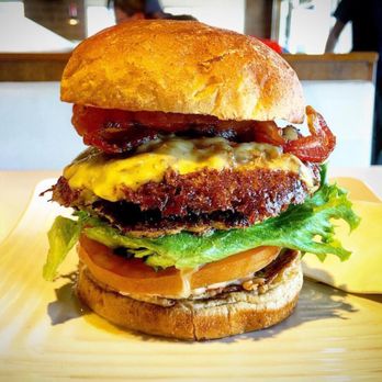Burger Lounge - Burgers Near Me - Costa Mesa, California