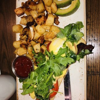 First Watch - BLT eggs Benedict - Cafes Near Me - Jacksonville, Florida First Watch - BLT eggs Benedict - Cafes Near Me - Jacksonville, Florida