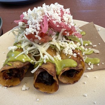 Lulu’s Winegarden - Chicken taquitos - Wine Bars Near Me - Washington, DC, District of Columbia