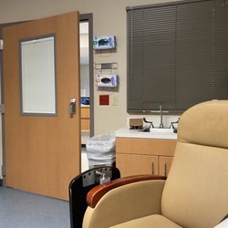 Methodist Texsan Hospital - Patient room