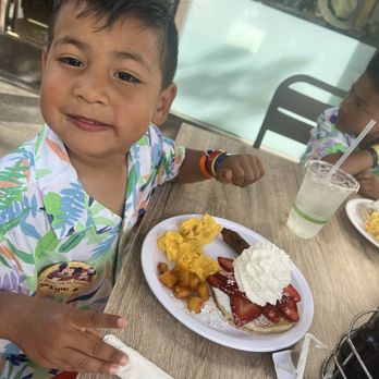 Eggs 'n Things Ko Olina - American Near Me - Kapolei, Hawaii