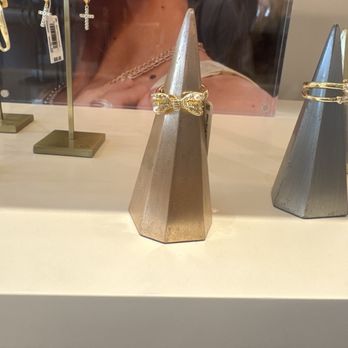 Kendra Scott - Jewelry Near Me - Allen, Texas Kendra Scott - Jewelry Near Me - Allen, Texas