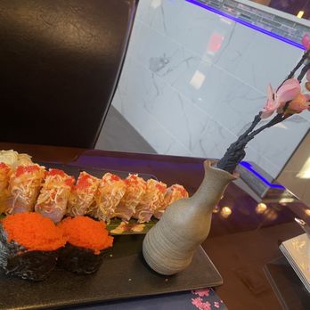 Kitsune Sushi House - My friend got this. I do not recall the rolls name. - Sushi Bars Near Me - Clearwater, Florida