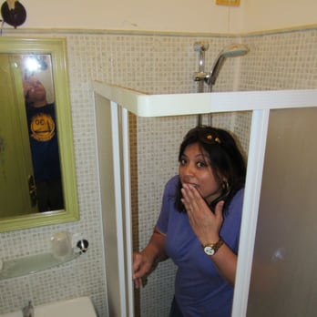 Torino - One person shower - Hotels Near Me - Venezia, VE