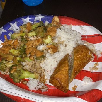 Hunan D'lite Restaurant - Chicken with Broccoli Dinner and an egg roll! - Chinese Near Me - Woodbridge, Virginia Hunan D'lite Restaurant - Chicken with Broccoli Dinner and an egg roll! - Chinese Near Me - Woodbridge, Virginia