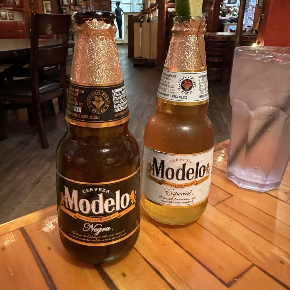 DiNapoli's Fire House - I wanted the Negra; however, she was so intent on correcting my pronunciation of Modelo she delivered the Especial by mistake. - Pizza Near Me - Barstow, California