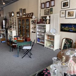 Amazing Grace Antiques - Right side of large open floor plan store. Very clean and organized.