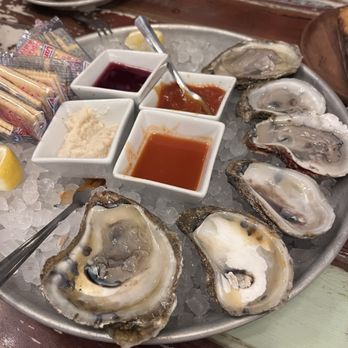 Common Restaurant  - Oysters - Cocktail Bars Near Me - Savannah, Georgia