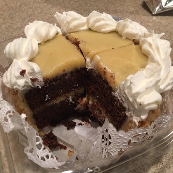Maui Pie - Chantilly cake - Bakeries Near Me - Kihei, Hawaii Maui Pie - Chantilly cake - Bakeries Near Me - Kihei, Hawaii