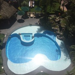 Holiday Inn - The pool