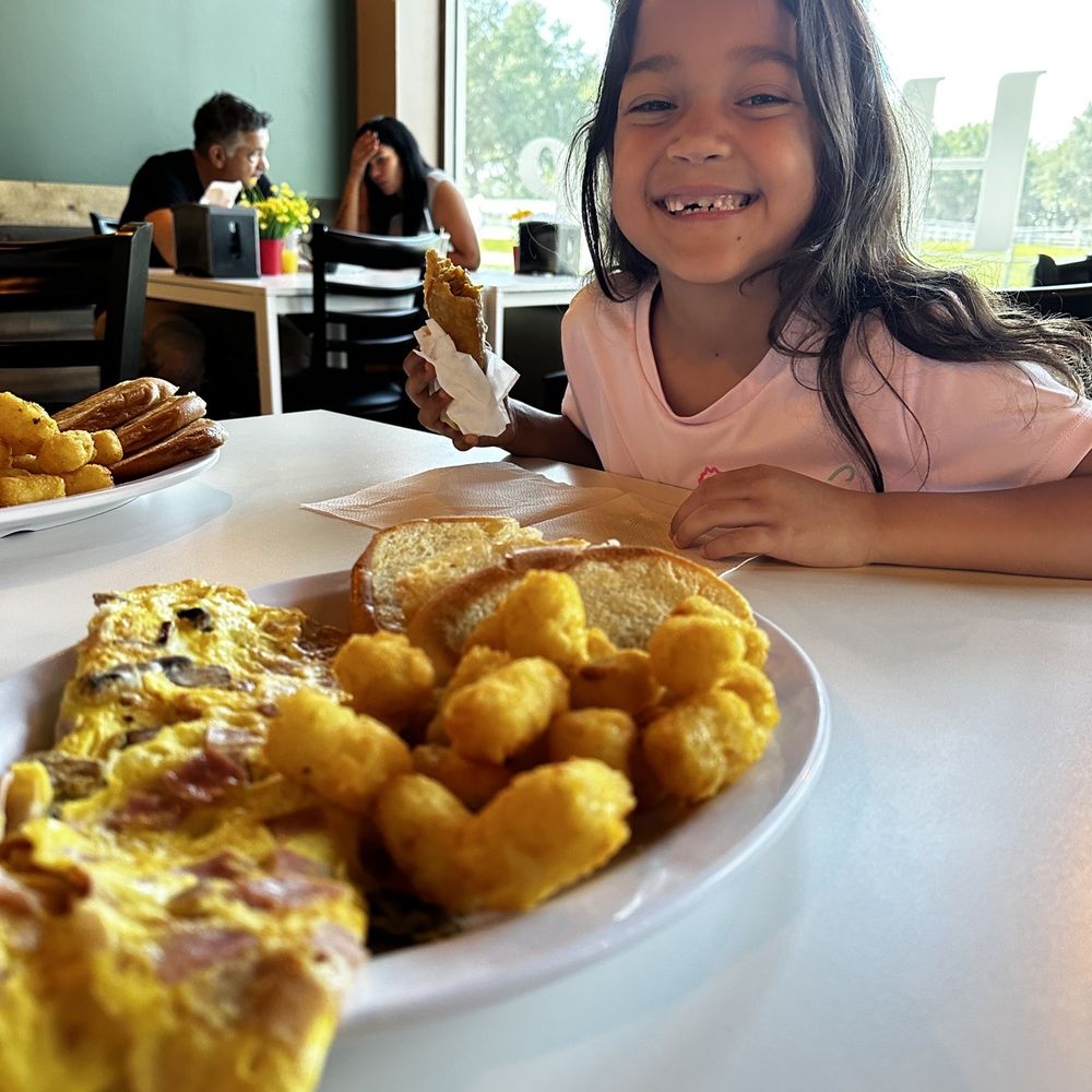 Aromas-Coffeeshop - Desayuno - Desserts Near Me - St. Cloud, Florida