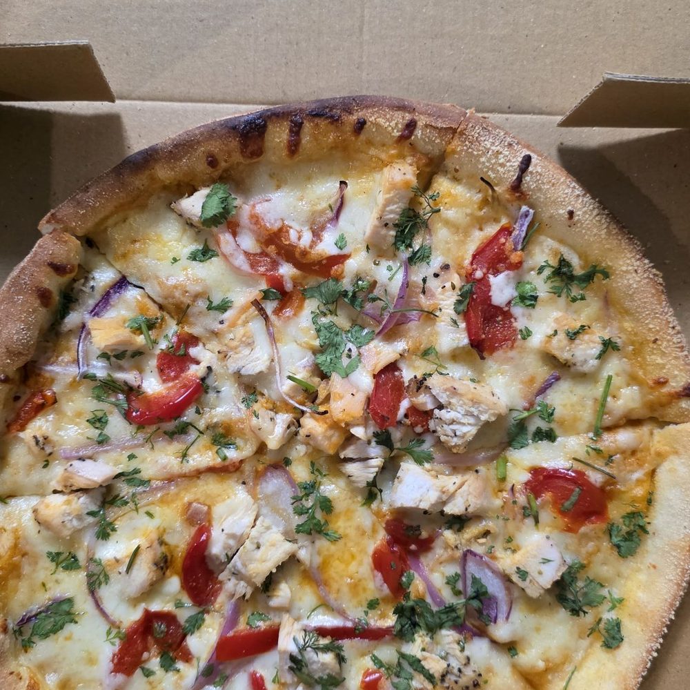 Pizza Point - Chicken curry pizza - Pizza Near Me - Jacksonville, Florida Pizza Point - Chicken curry pizza - Pizza Near Me - Jacksonville, Florida