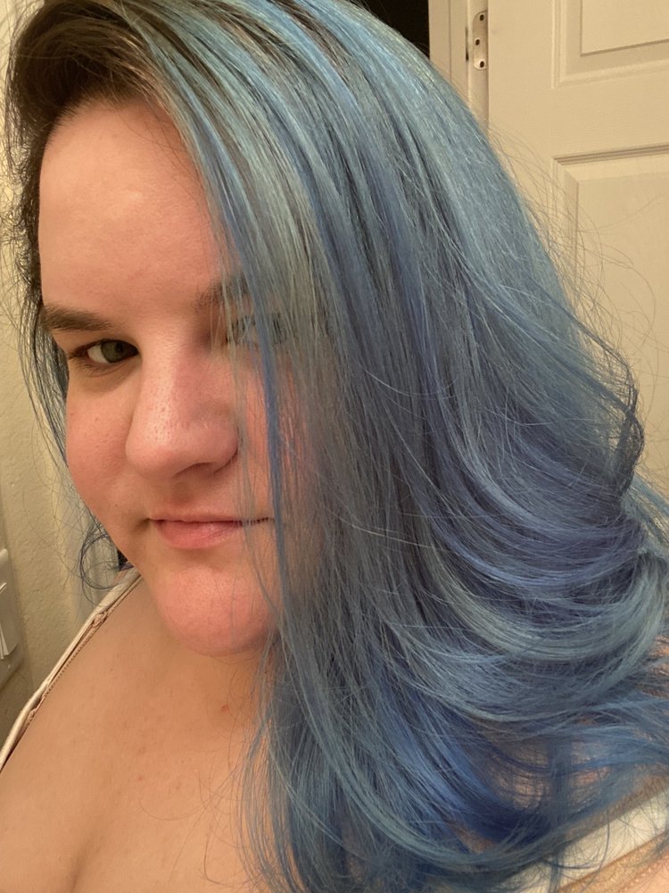 Peroxide Luxury Hair Salon Image