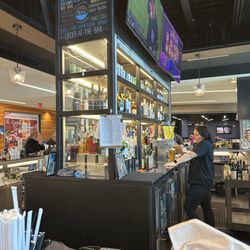 Kettlehouse Bar & Grill - The bar!