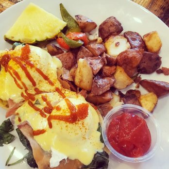 Farmer's Table - Salmon Benedict - New American Near Me - La Mesa, California