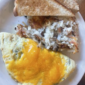 Bluebird Cafe - New American Near Me - North Liberty, Iowa