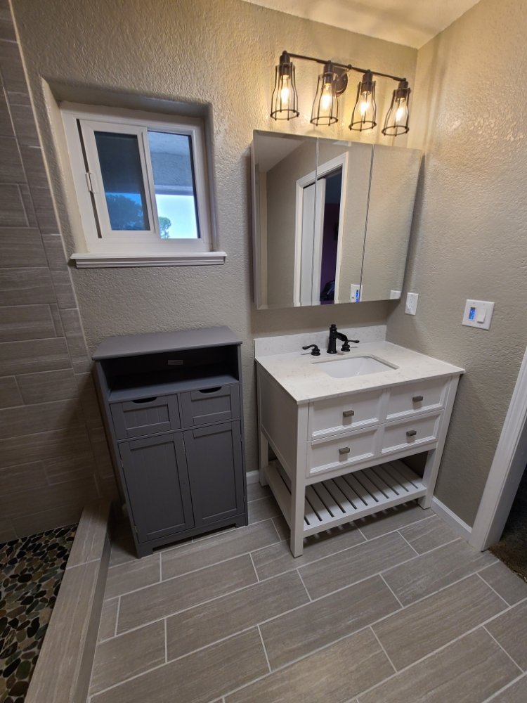 Slide of Saunders Construction