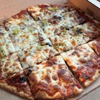 Rosati's Pizza - Giardiniera peppers, mushroom and pepperoni - Pizza Near Me - Conroe, Texas