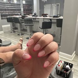 Bellacure Nail Bar & Spa - Pink nails