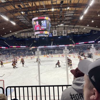 Allstate Arena - Stadiums & Arenas Near Me - Rosemont, Illinois