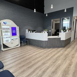 Mission Viejo Optometric Center - Very spacious and clean reception