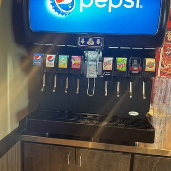 Pizza Hut - Fountain drinks - Chicken Wings Near Me - Dumfries, Virginia