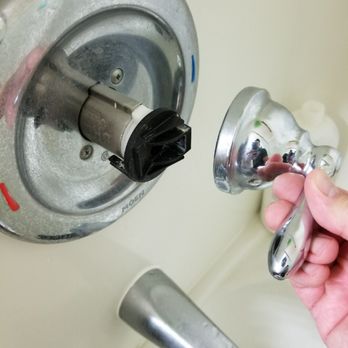 Iggy's Plumbing - Moen cartridge broke - Plumbing Near Me - Elk Grove, California Iggy's Plumbing - Moen cartridge broke - Plumbing Near Me - Elk Grove, California