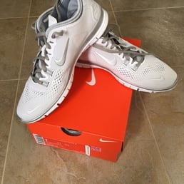 women's cross training shoe. $20 off outlet prices making it $40 off retail price. women's cross training shoe. $20 off outlet prices making it $40 off retail price.