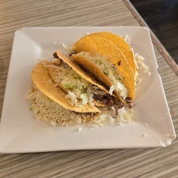 Los Magueys - Tacos with a side of possible porcelain plate for crunch - Mexican Near Me - Marietta, Georgia Los Magueys - Tacos with a side of possible porcelain plate for crunch - Mexican Near Me - Marietta, Georgia