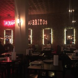 Nikki's Tacos - Pretty good fajitas and draft beer