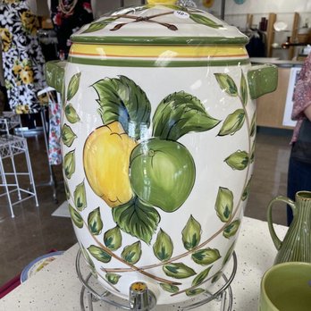 Nu2U Resale - @nu2uresalestore on instagram - Thrift Stores Near Me - Pantego, Texas