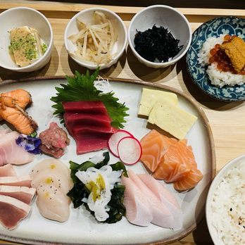 Akami Sushi - Sushi Bars Near Me - Arcadia, California
