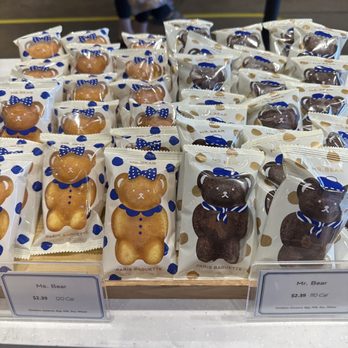 Paris Baguette - Mr. & Mrs. Bear pastries - Bakeries Near Me - Carrollton, Texas