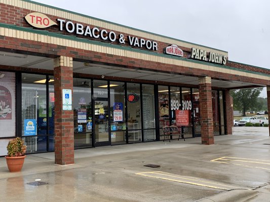 Smoker Friendly, 107 W Cornelius Harnett Blvd, Lillington, NC 27546, US