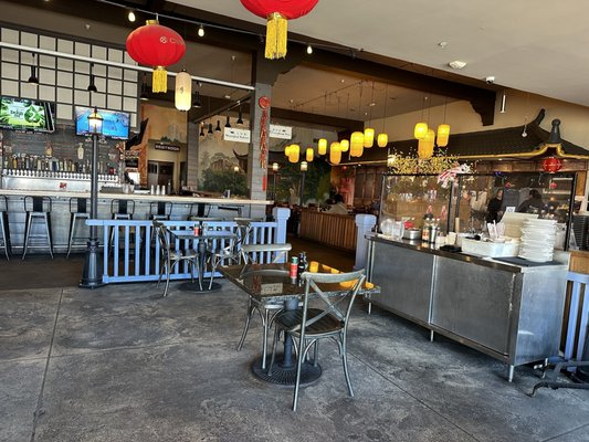 Dumpling Inn & Shanghai Saloon by null