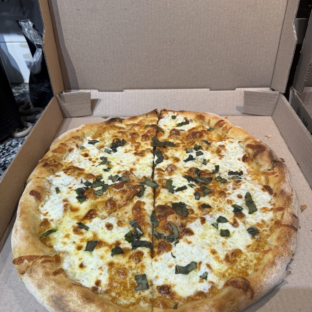Mia Marco's Pizza - White pizza - Food Trucks Near Me - Selma, Texas Mia Marco's Pizza - White pizza - Food Trucks Near Me - Selma, Texas