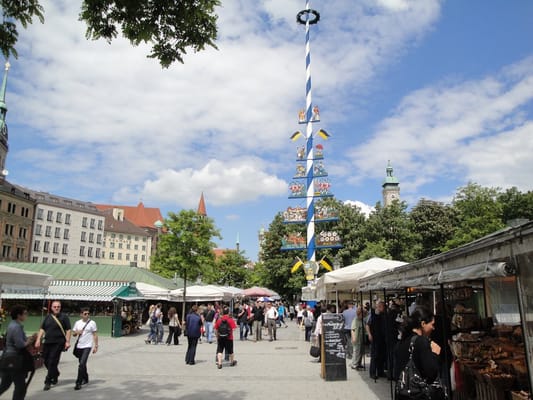 Viktualienmarkt by null