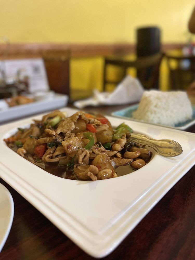 Bananas Thai Cuisine