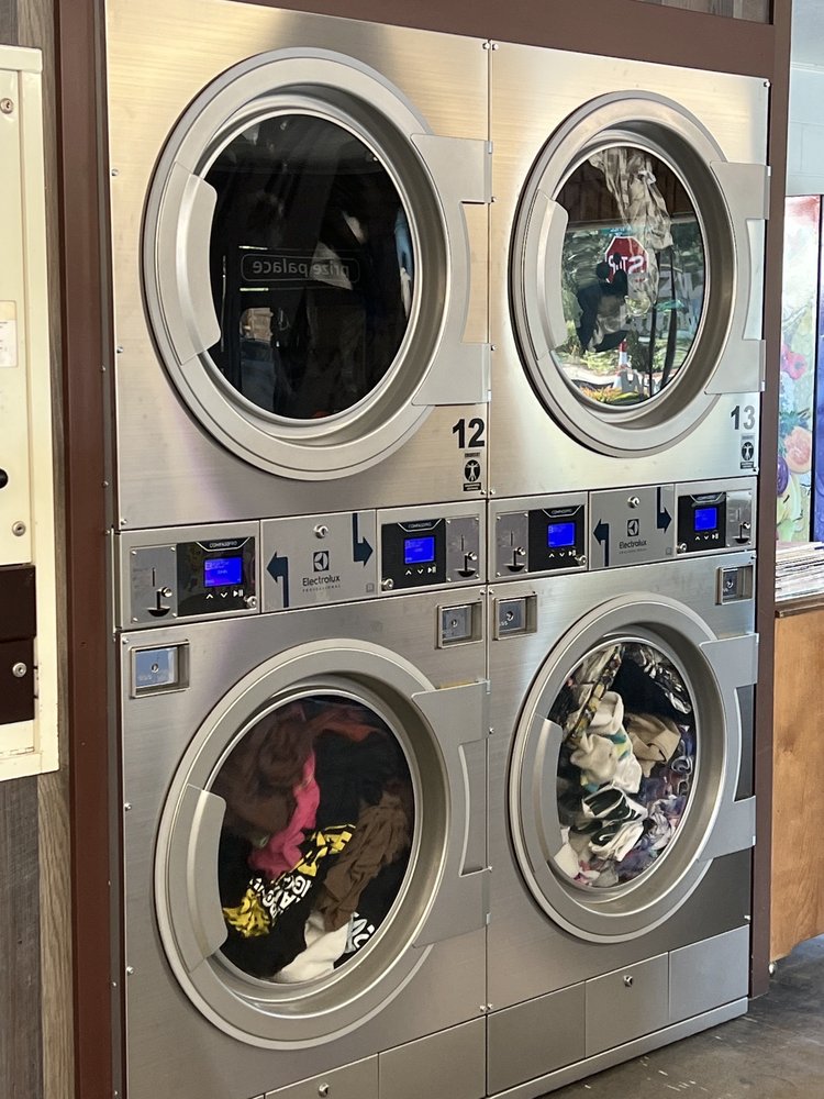 EZ WASH LAUNDROMAT 17 Photos 1300 SW G St, Grants Pass, Oregon Laundromat Phone Number