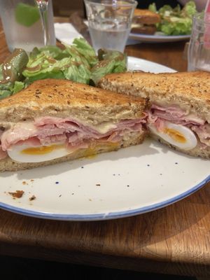 Fric-Frac Canal St Martin by null