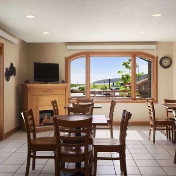 Super 8 - Lounge - Hotels Near Me - Sturgis, South Dakota Super 8 - Lounge - Hotels Near Me - Sturgis, South Dakota