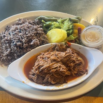 El Pub - Cuban Near Me - Miami, Florida