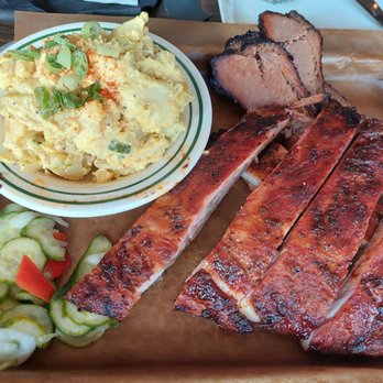 Hayden Block Smoke & Whiskey - Barbeque Near Me - Calgary, Alberta