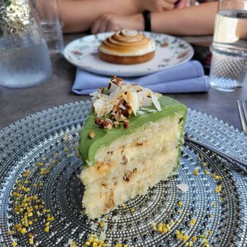 GATSBY - Watergate cake - Cocktail Bars Near Me - Washington, DC, District of Columbia GATSBY - Watergate cake - Cocktail Bars Near Me - Washington, DC, District of Columbia