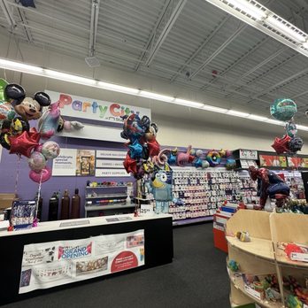 Staples - May 2026 - Shipping Centers Near Me - Norridge, Illinois
