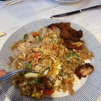 Mae Asian Eatery - Thai Near Me - Cambridge, Massachusetts