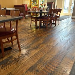 El Mariachi Mexican Restaurant - They have cool wood floors