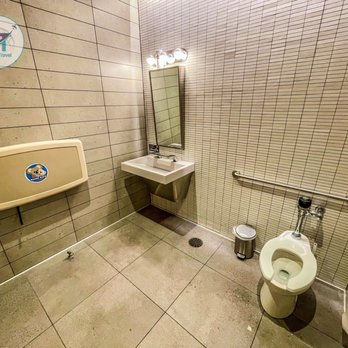 Starbucks - Clean with modern 3-in-1 Sink Faucet (Soap, water, hand-dryer) - Coffee & Tea Near Me - Merriam, Kansas